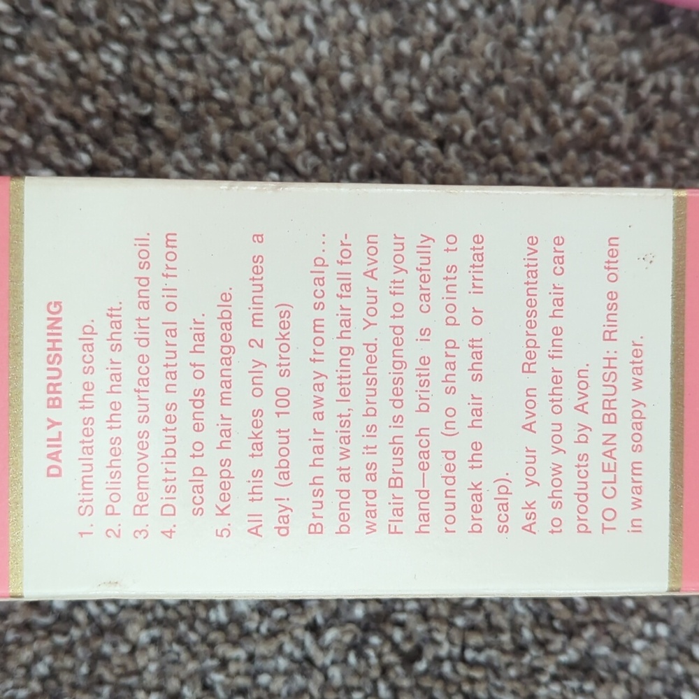 Vintage Avon Pink Flair Hairbrush In Box - Picture 2 of 5
